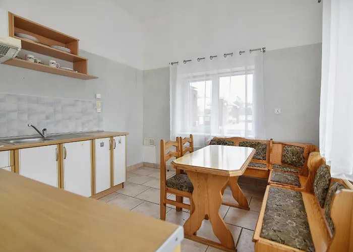 Lesna Przystan 홀리데이파크 *