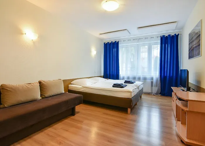 Lesna Przystan 홀리데이파크 레왈