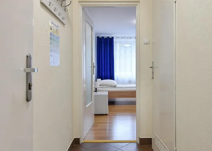 Lesna Przystan 홀리데이파크 *